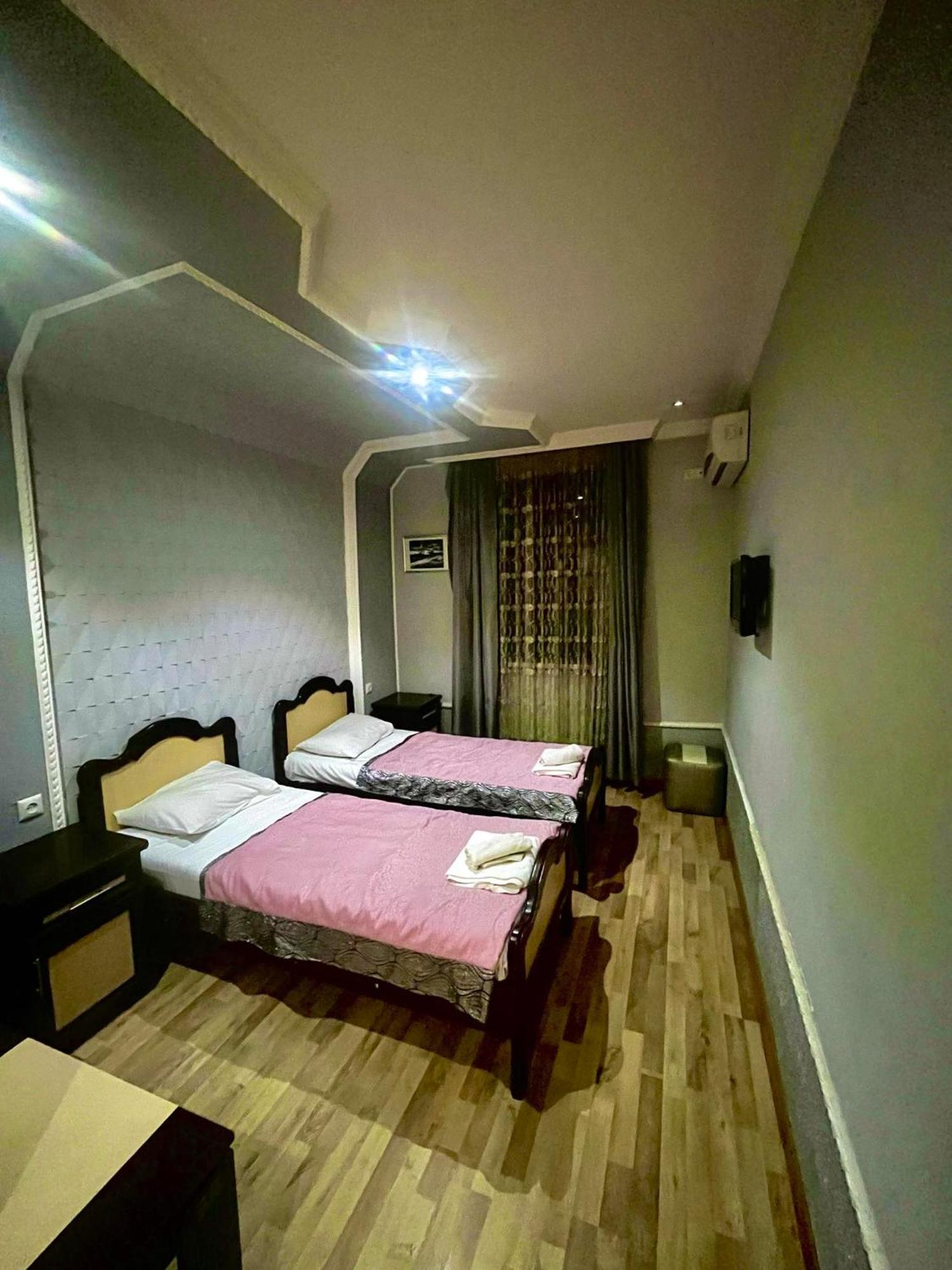 B&B Europa Hotel Kutaisi Eksteriør billede