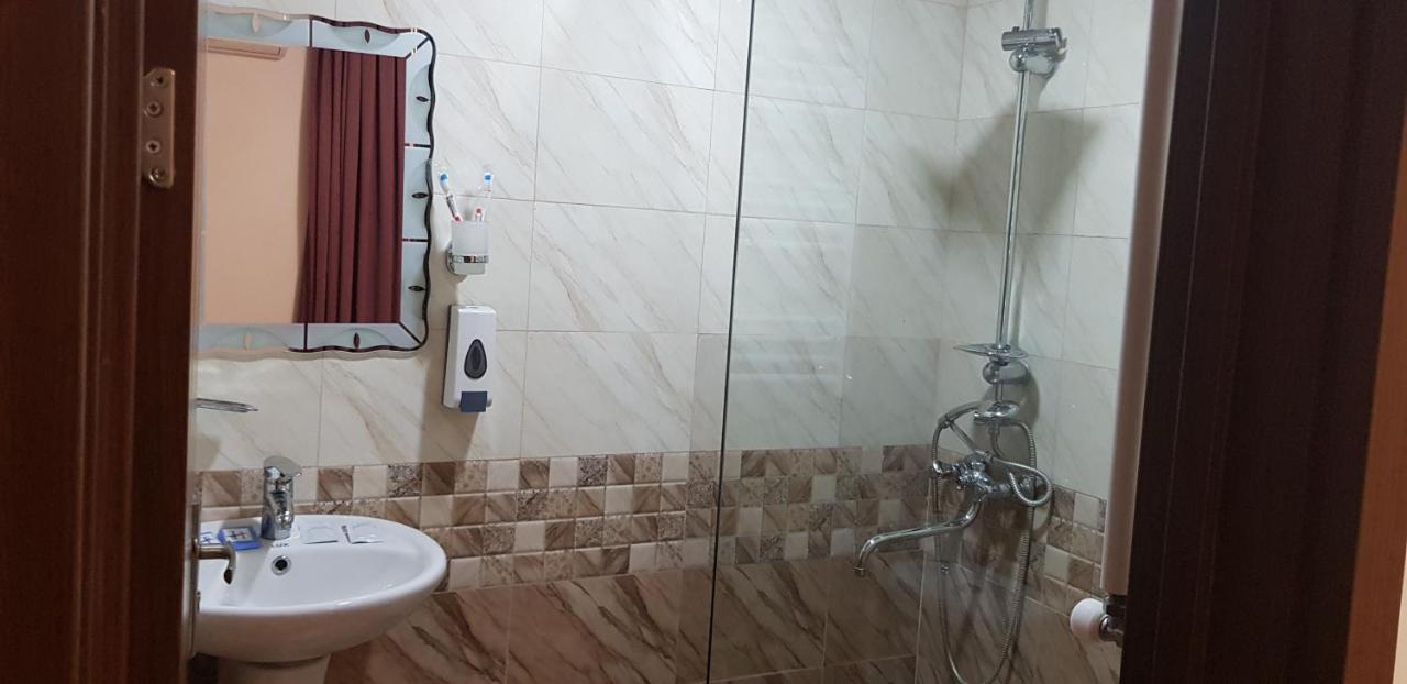 B&B Europa Hotel Kutaisi Eksteriør billede